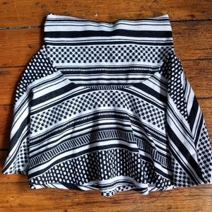 Urban outfitters skirt, size small
